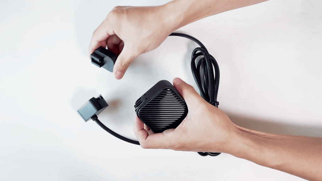 Adapters and Extension Cord 2.gif__PID:9fc46176-a2e4-4e26-9d8f-b70cffc6efa6