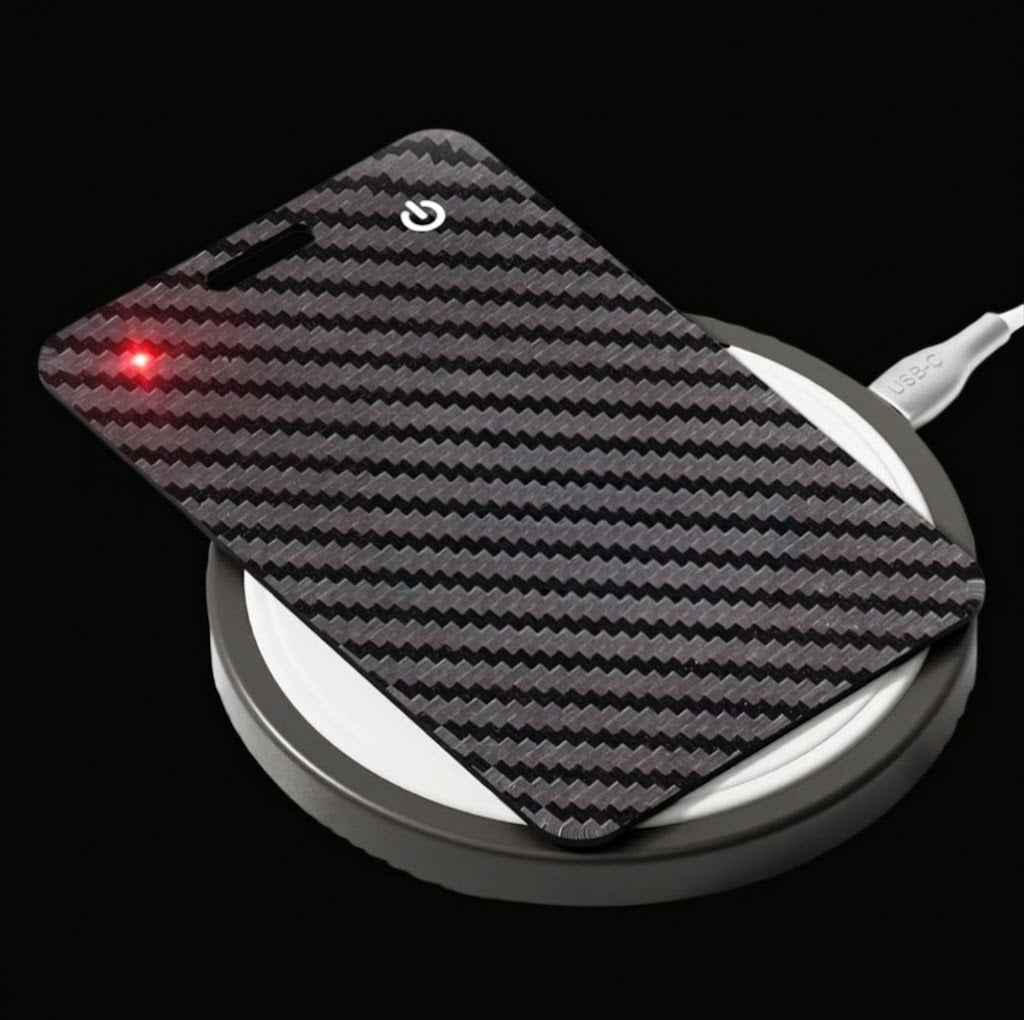 MagHub Tracking Card charging wirelessly