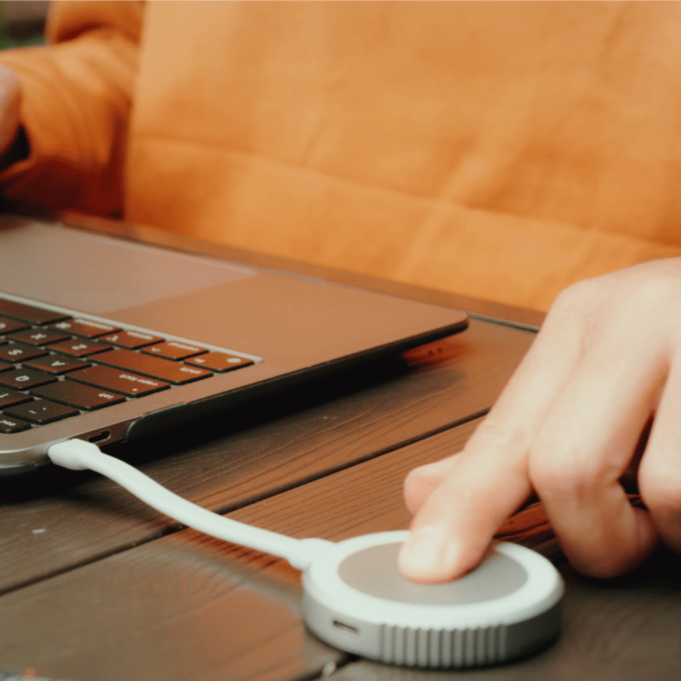 MagHub Go Portable SSD Magnetic Hub for Anytime, Anywhere - Preorder Now - INVZI